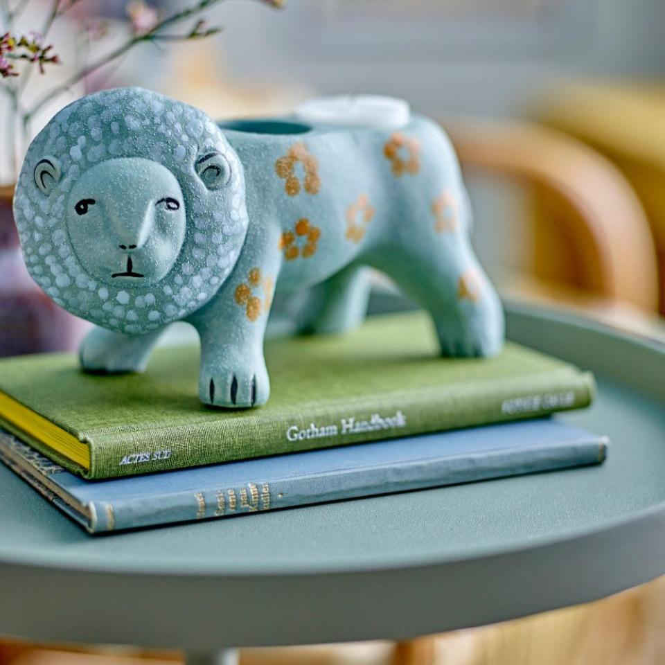 Leander Votive
